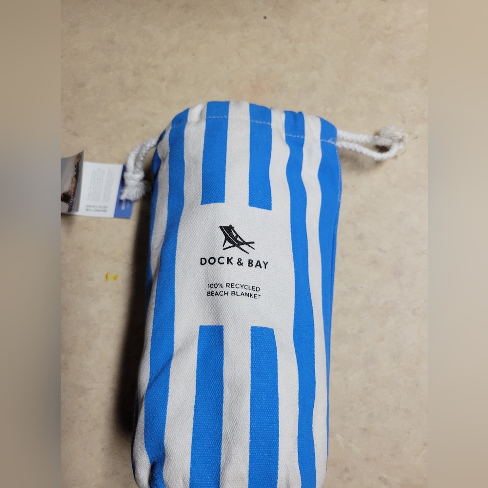 Doc & Bay recycled quick dry sand resistant beach blanket
